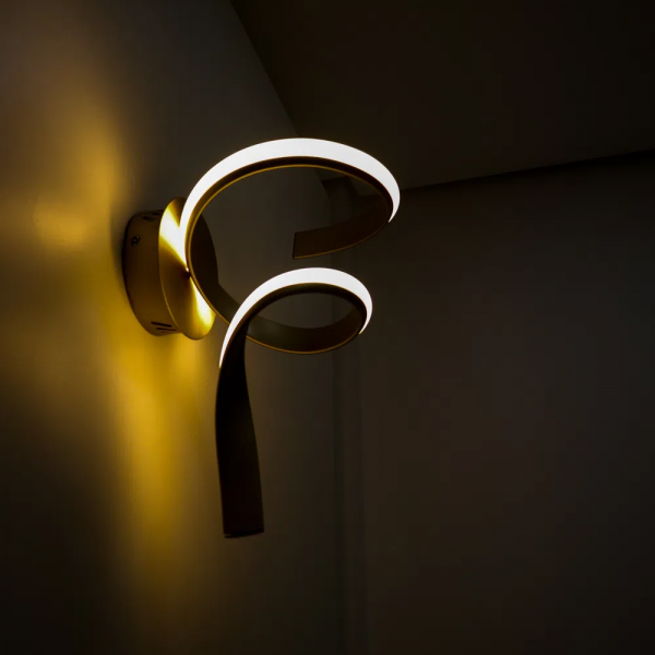 ARANDELA FLUIRE DOURADO (C)20CM (L)30CM (A)40CM 1X12W 3000K 720LM - ARANDELA FLUIRE DOURADO (C)20CM (L)30CM (A)40CM 1X12W 3000K 720LM - 4